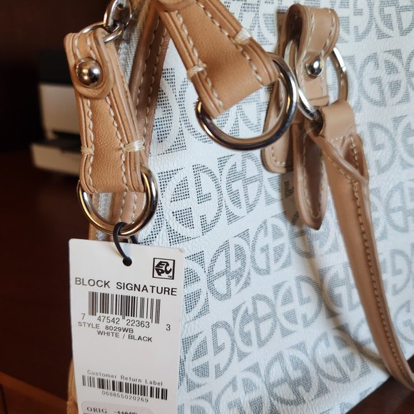 Giani Bernini Hand bag - Picture 5 of 5